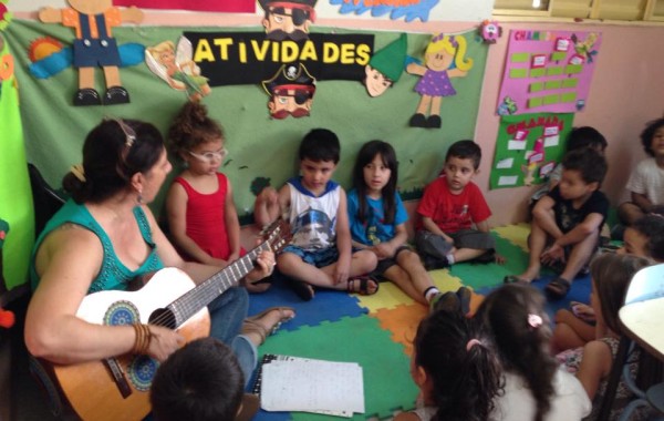 AULA DE MÚSICA  NA REI ARTHUR