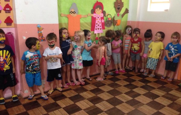 PINTURAS NO ROSTO  M II