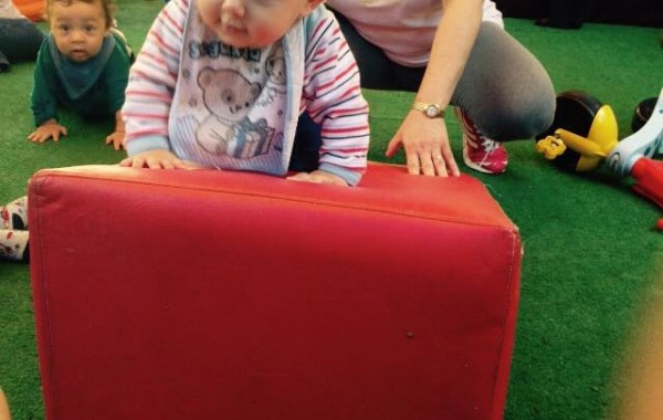 ATIVIDADE   PSICOMOTORA  BERÇÁRIO II  NO PÁTIO