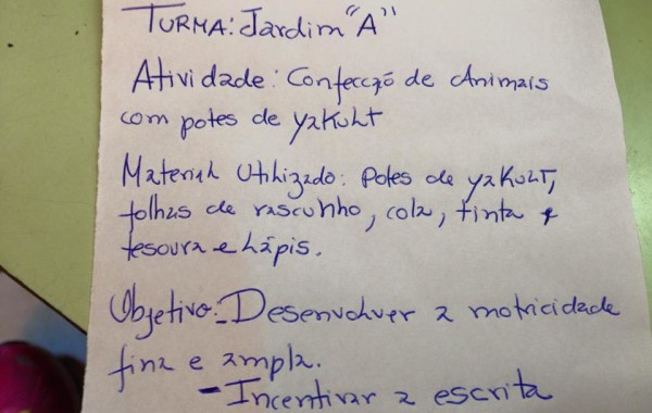 CONFECÇÃO DE ANIMAIS COM  POTES  DE YAKULT – JARDIM A