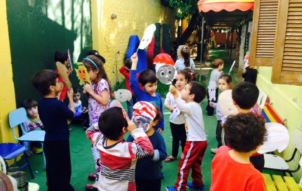 BAILE DE MÁSCARAS- MATERNAL III  e  JARDIM A – COMEMORANDO O DIA DO FOLCLORE