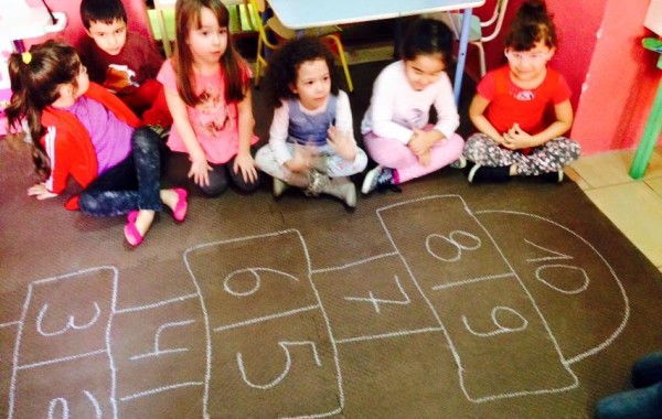 AMARELINHA COM NÚMEROS – JARDIM B