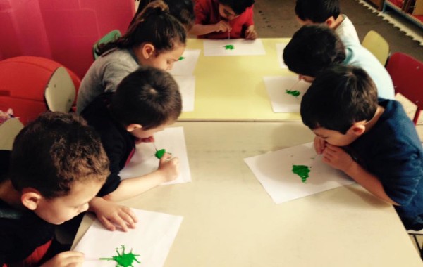 PINTURA  DE  SOPRO COM CANUDO – Jardim A  Prof. Fernanda